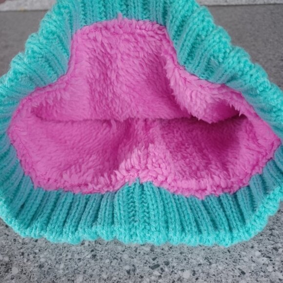 Gabby's Dollhouse Hat and Mittens Set Pink Knit Beanie - Picture 3 of 4